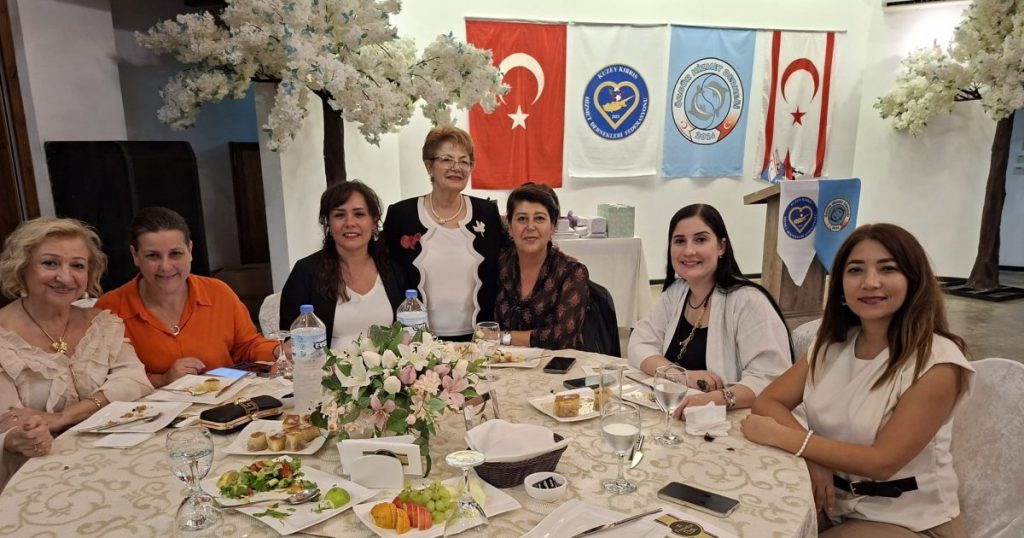 Özgür Hizmet Derneği, özel eğitim okullarının yararına yemek düzenledi – Kıbrıs Gazetesi
