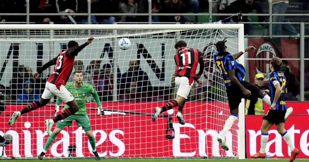 Milano derbisinde Milan, Inter’in fişini ilk yarıda çekti